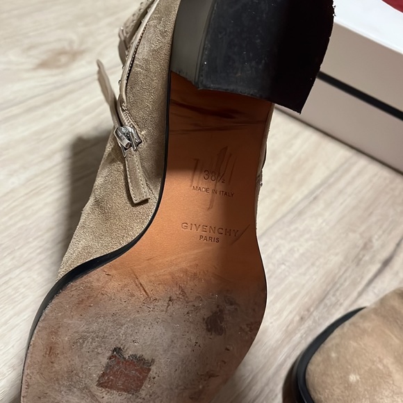 Givenchy Ankle Boots Beige Calf Suede 8.5 - Picture 15 of 16